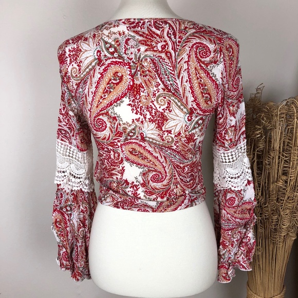 KENDALL & KYLIE Bell Sleeve Crop Top Boho Paisley Red Cream XS - Picture 7 of 8